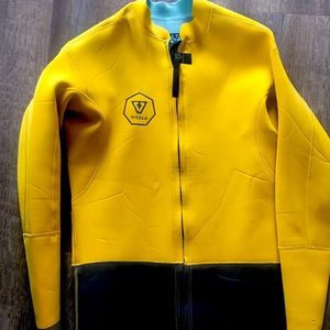 Vissla wetsuit top